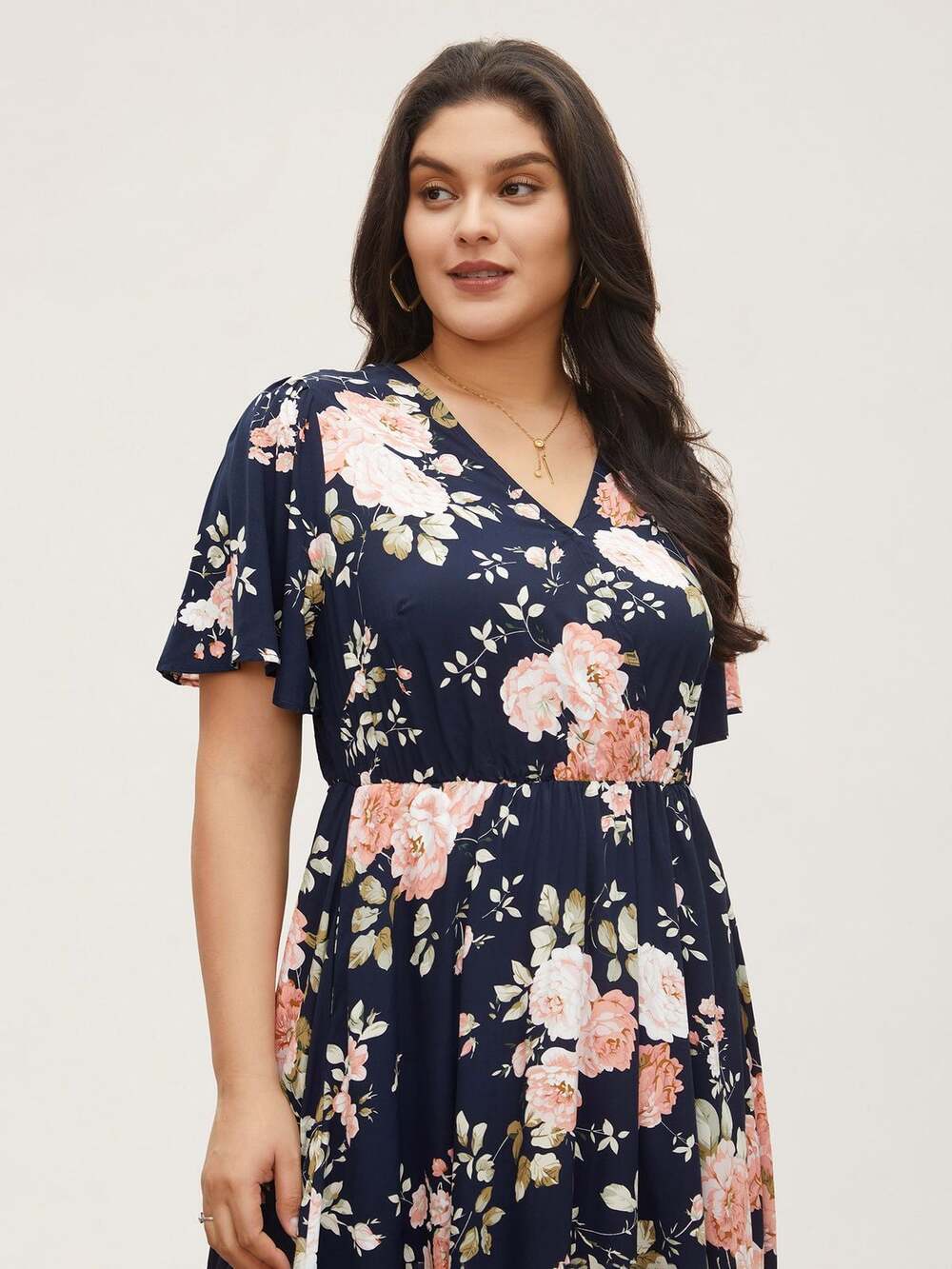 BloomChic Flutter Sleeve Ditsy Floral Pocket Split Maxi Dress - Picture 2 of 8